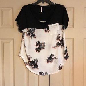 Xhilaration large blouse